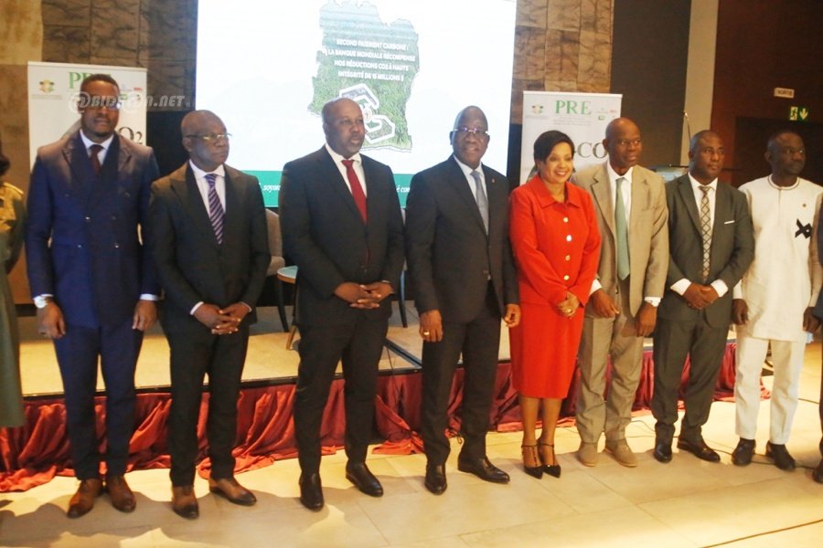 Environnement Conference De Presse Relative Au Projet Du Paiement Des Reduc 197brdupa1uj